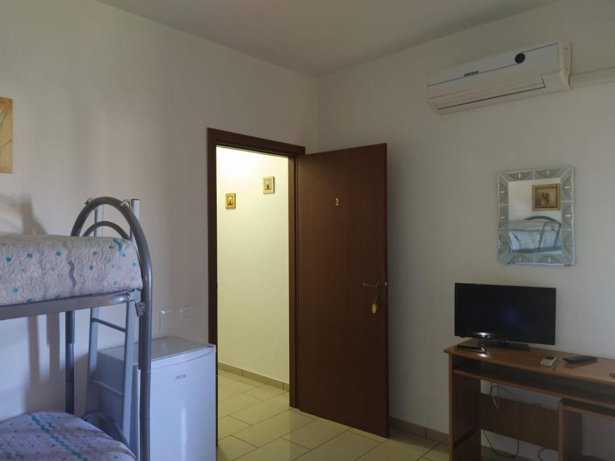 Bed And Breakfast Oasi เรจโจ ดี คาลาเบีย ภายนอก รูปภาพ