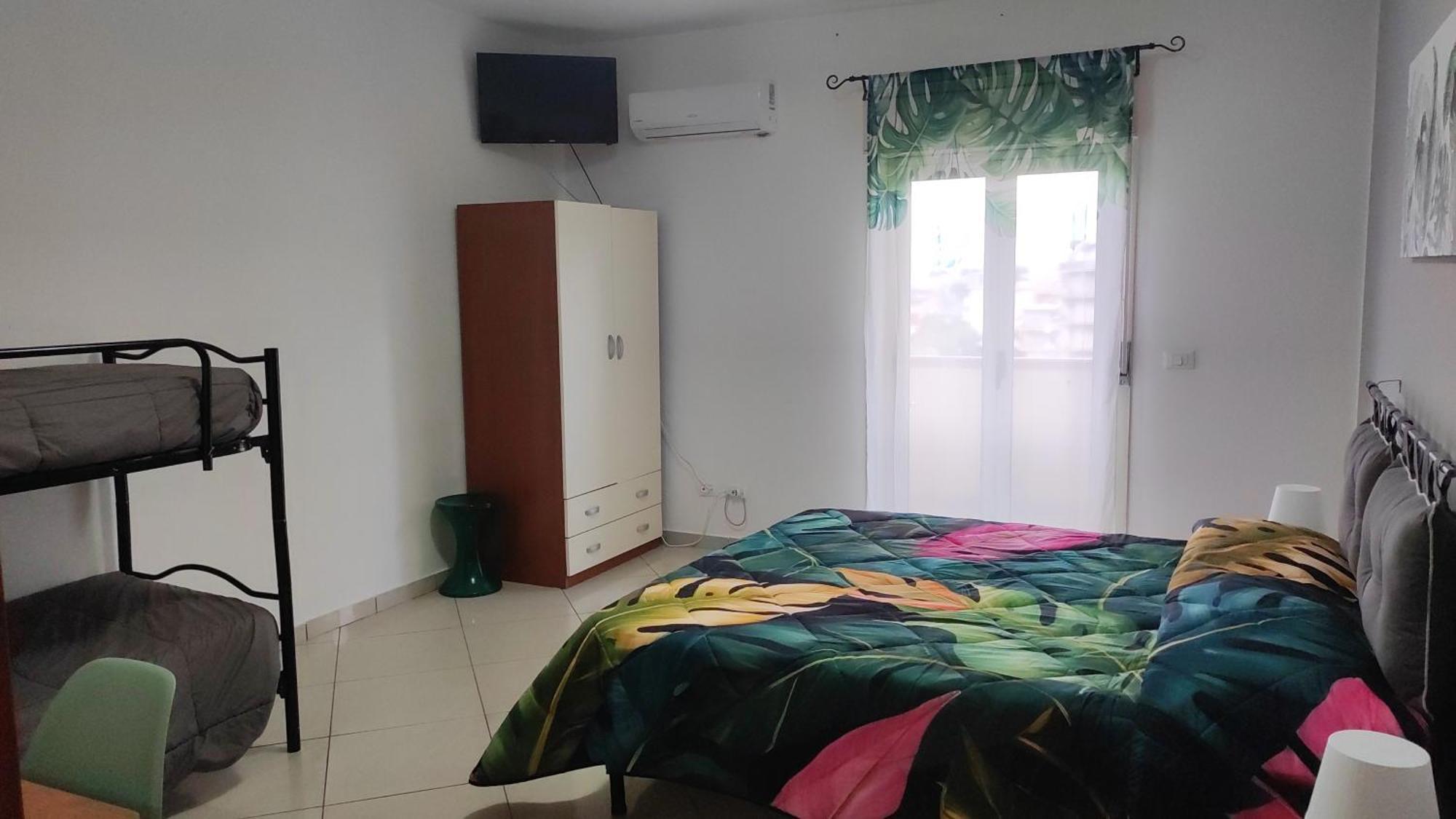 Bed And Breakfast Oasi เรจโจ ดี คาลาเบีย ภายนอก รูปภาพ